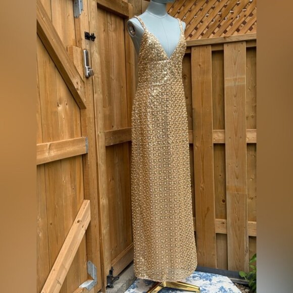 🆕 BRONX & BANCO 🧿 NWOT Allegra Gold Sequin & Beaded Maxi Dress, Sz L US 8 - Picture 3 of 16